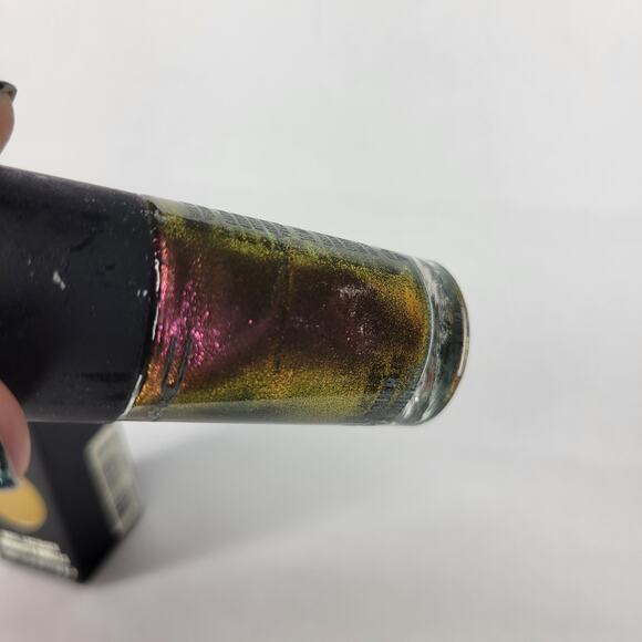 MAC Nail Lacquer "Mean & Green" Disney Villains Holographic Rainbow Duochrome - Picture 4 of 10